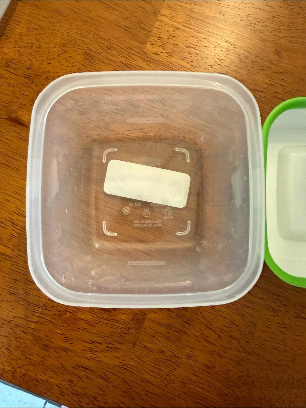 Rubbermaid FreshWorks Produce Saver Food Storage Container, Small & Medium